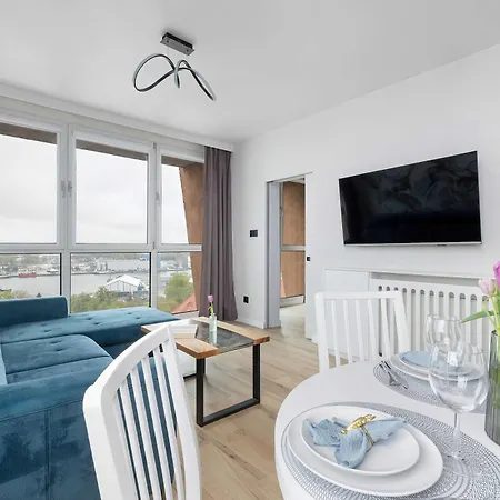 Family With 2 Bedrooms And Balcony Near The Port By Renters Apartment Kolobrzeg