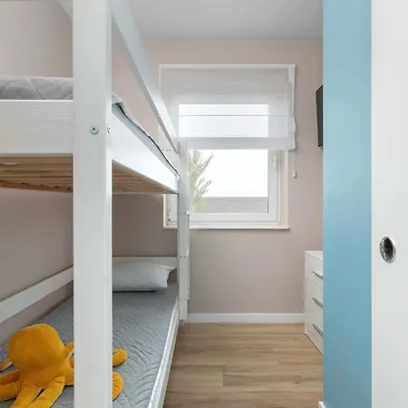 Family With 2 Bedrooms And Balcony Near The Port By Renters Apartment Kolobrzeg