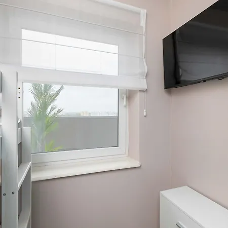 Family With 2 Bedrooms And Balcony Near The Port By Renters * Kolobrzeg