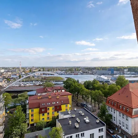 Family With 2 Bedrooms And Balcony Near The Port By Renters Apartment